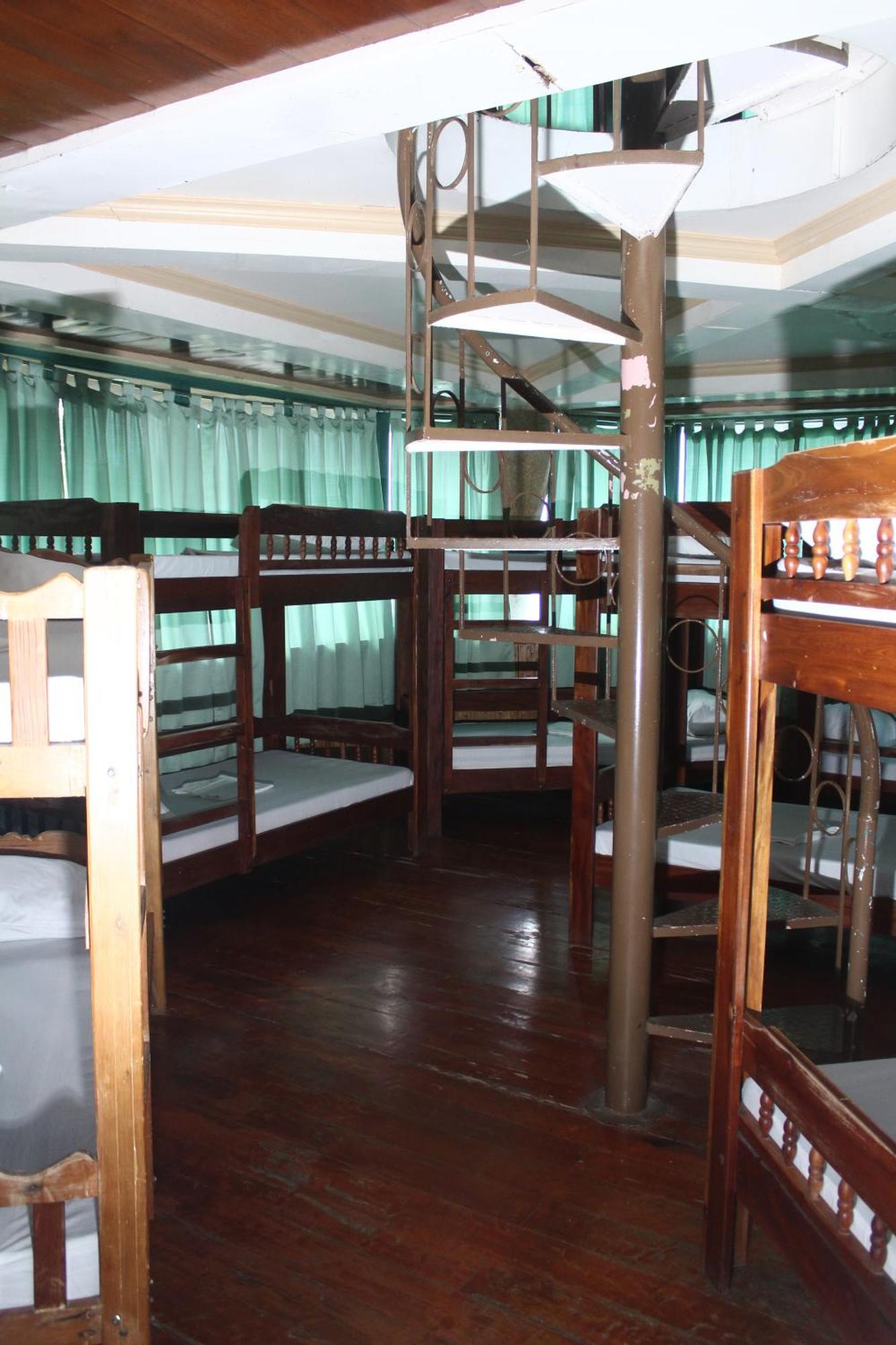 La Virginia Leisure Park And Amusement Hotel Mataasnakahoy Phòng bức ảnh