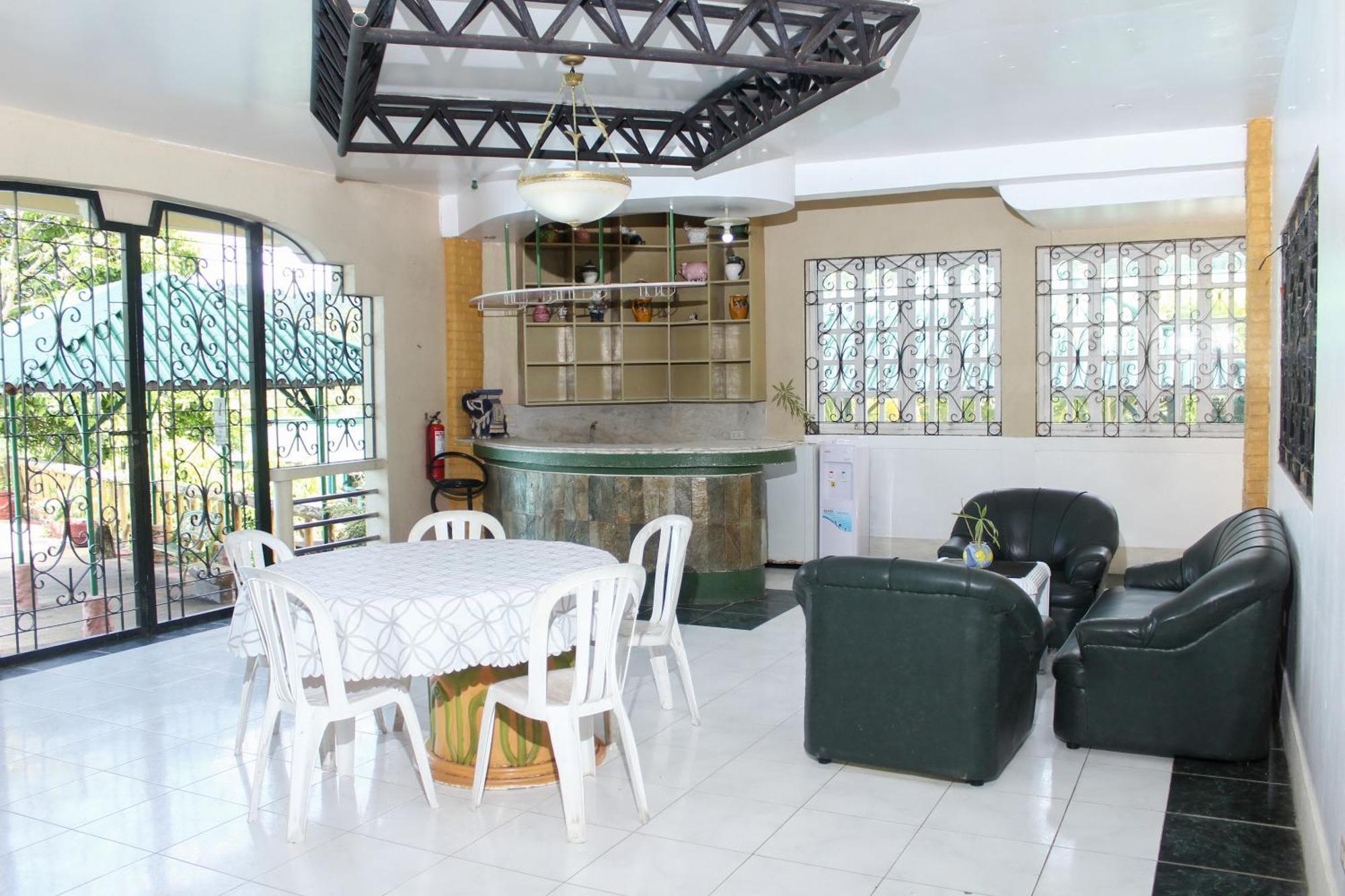 La Virginia Leisure Park And Amusement Hotel Mataasnakahoy Phòng bức ảnh